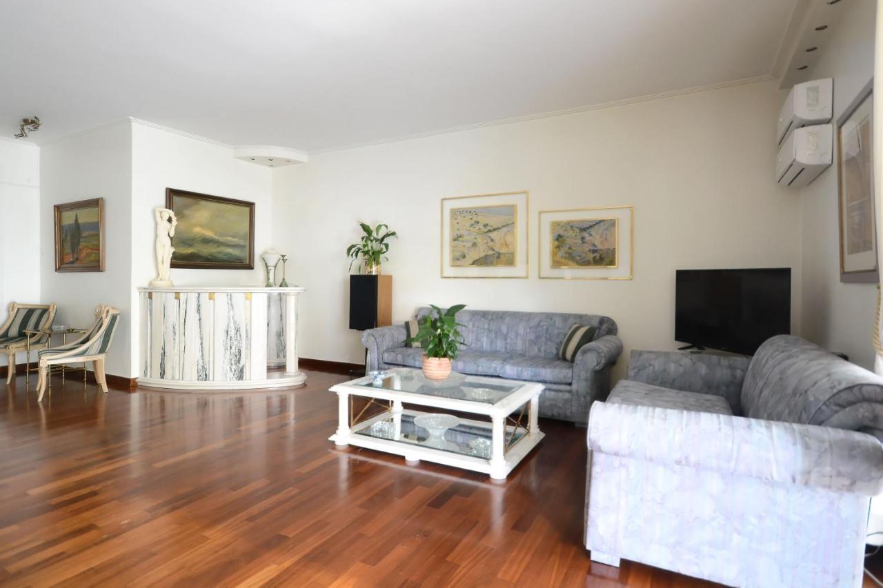 Luxury Apartment Demokratias Aten Exteriör bild