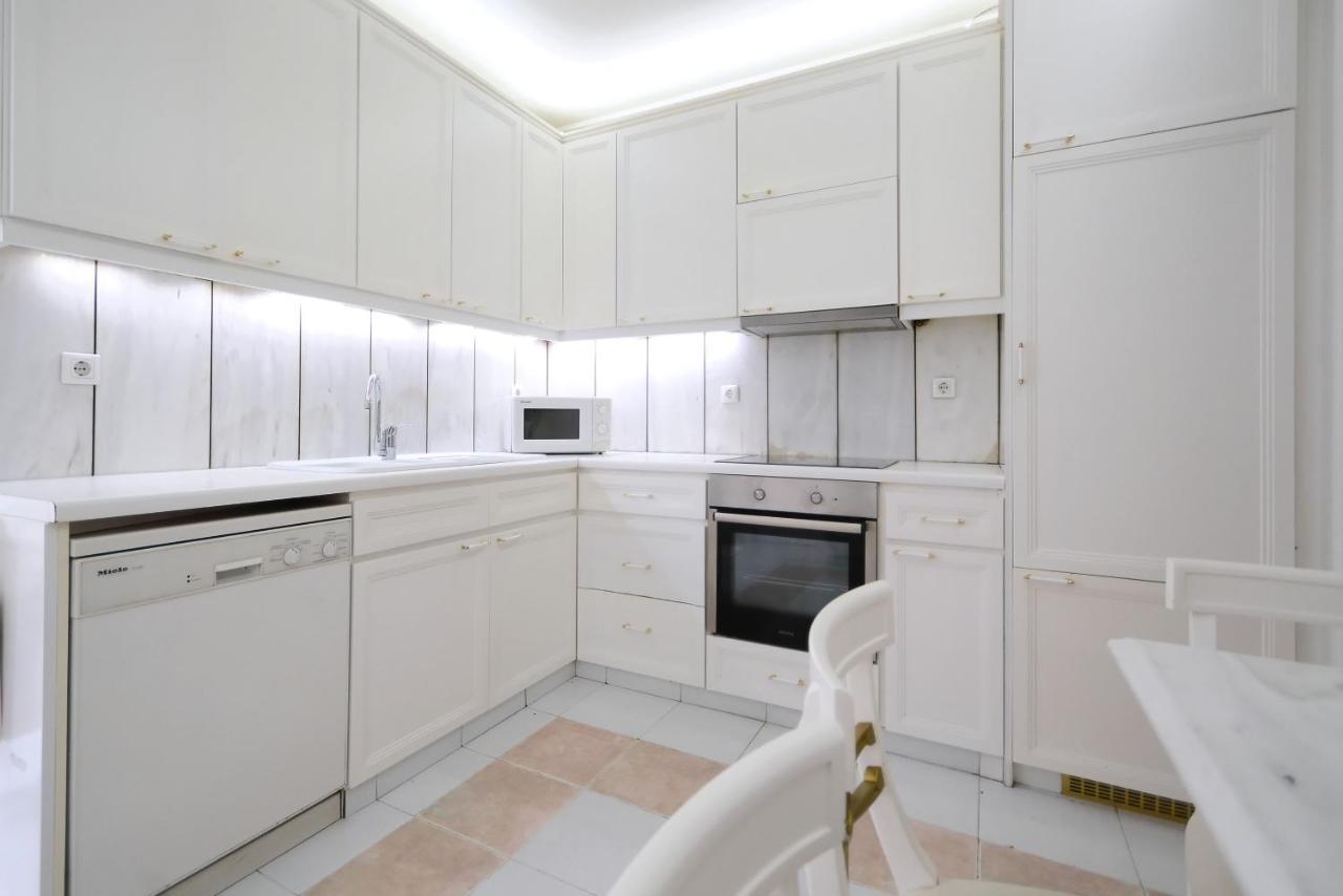 Luxury Apartment Demokratias Aten Exteriör bild